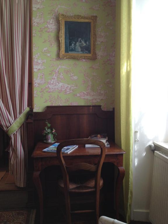 Domaine De La Dame De Lauriere Bed and Breakfast Solignac Rum bild