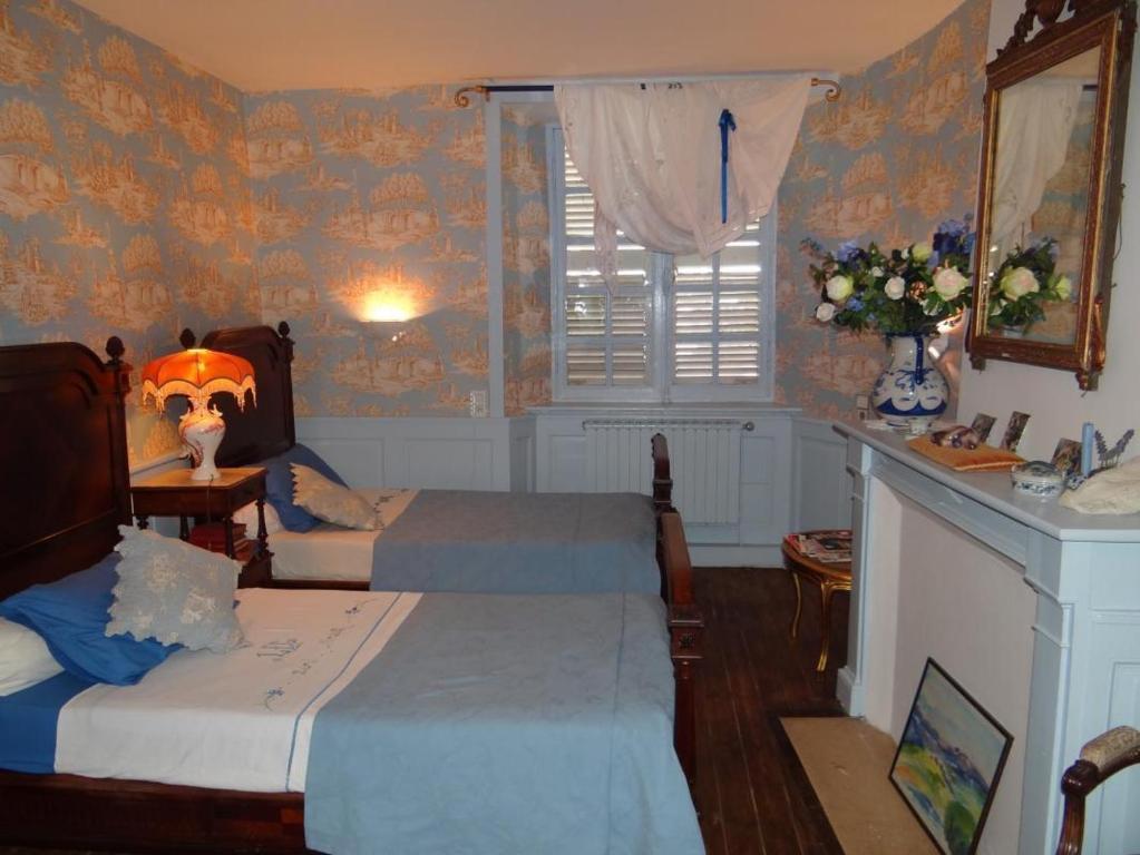 Domaine De La Dame De Lauriere Bed and Breakfast Solignac Rum bild